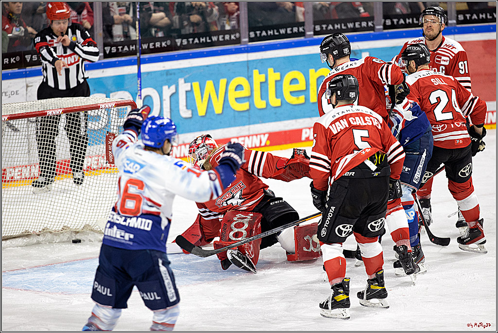 PENNY DEL - Viertelfinale;  Koelner Haie - Adler Mannheim; Koeln, 17.03.2023